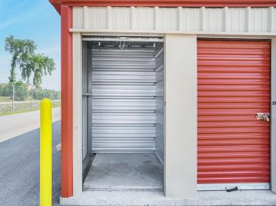 Storage Units at Mini Mall Storage - Moodie Drive - 2775 Moodie Drive, Ottawa, ON